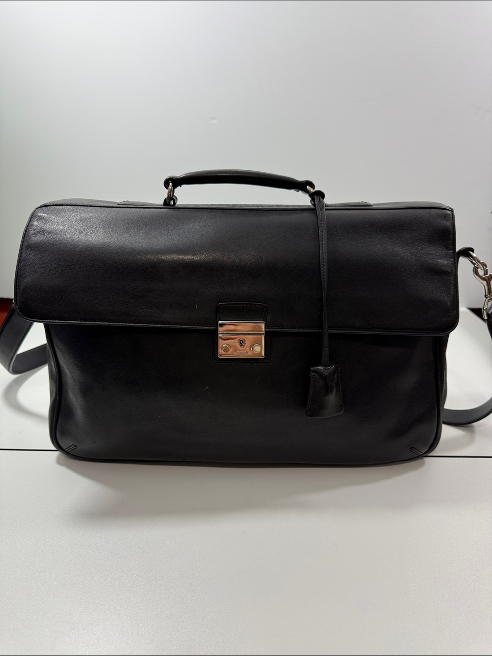 Vintage Coach Metro, black leather briefcase model 5307 silver lock with key